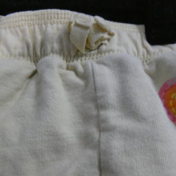 BABY GAP - Toddler | 18-24 months | Children's Yellow Sweatpants | Heart Patch - Picture 4 of 12